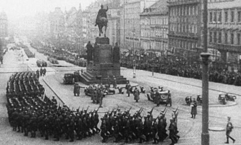 «Направить агрессию Гитлера в сторону СССР»: как нацисты захватили Чехословакию