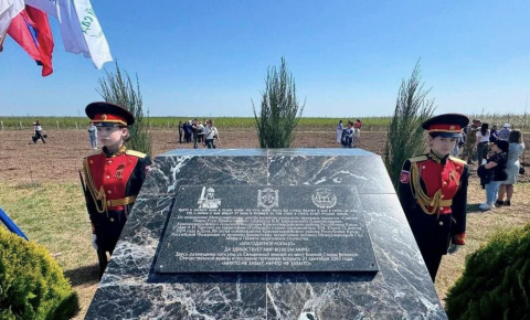 В Крыму в память об освободителях от немецких захватчиков установлен мемориал «Миру-мир Благодатное кольцо»