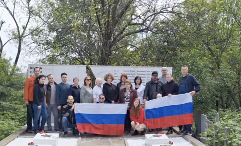 В Болгарии провели субботник на братской могиле пятнадцати советских солдат