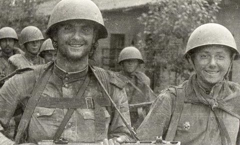10 августа 1945 года Красная Армия освободила от японцев город Мулин