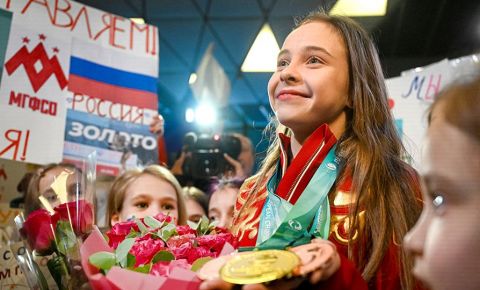 В Россию с триумфом вернулись чемпионки мира по художественной гимнастике