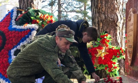 В День Неизвестного солдата поисковики Кубани провели возложения цветов на Воинских мемориалах