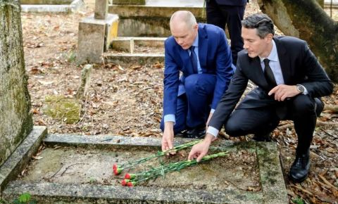 В Гонконге возложили цветы к могилам советских моряков Дальневосточного морского пароходства