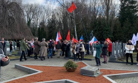 На Ольшанском кладбище города Праги впервые прошла акция «Сталинградская лента».