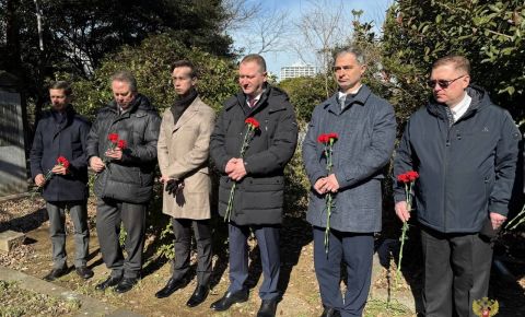 В Японии прошла мемориальная церемония на кладбище в Иокогаме