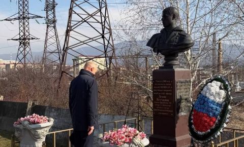 В Республике Южная Осетия прошла мемориальная церемония посвященная Дню защитника Отечества