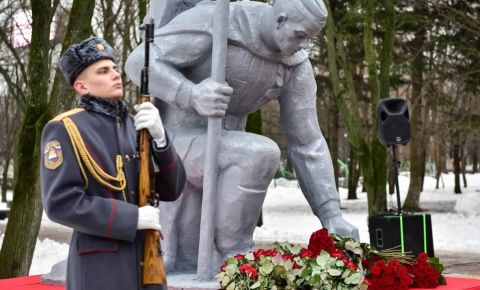 Памятник участникам битвы под Москвой установили в Химках