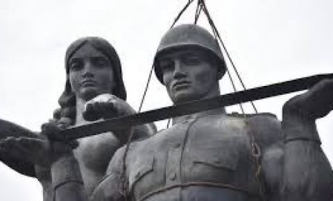 Жители Закарпатской области отказались снести памятник советскому солдату