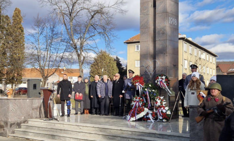 В Словакии прошла мемориальная церемония у мемориала «Павшим в годы Первой и Второй мировой войны»