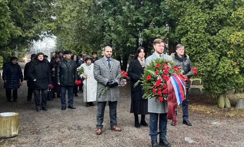 На Таллинском военном кладбище прошла мемориальная церемония