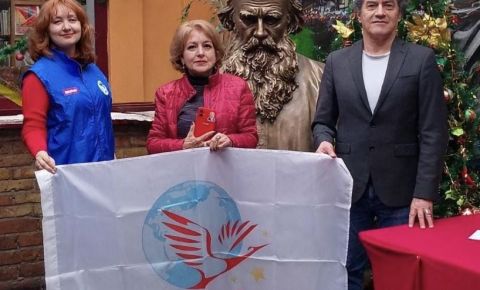 В Колумбии флаг «Международного Бессмертного полка» передан в три города