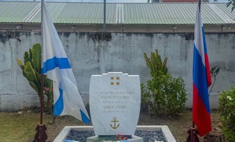 В Бангкоке прошла мемориальная церемония у памятника морякам крейсера «Аврора»
