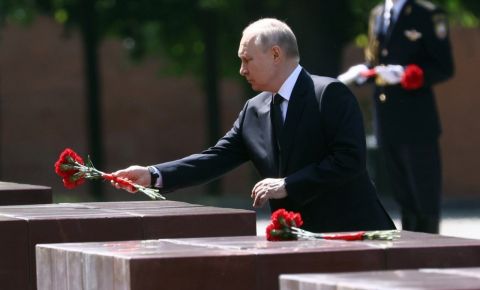 В День памяти и скорби Президент России возложил венок к могиле Неизвестного Солдата