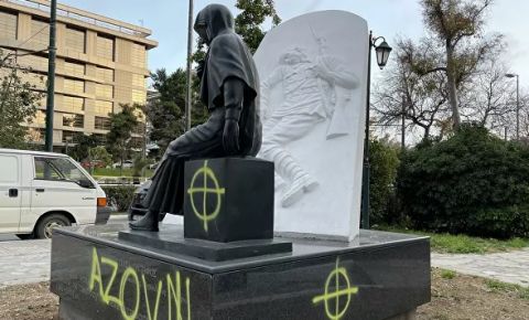 В Афинах осквернили памятник советским воинам