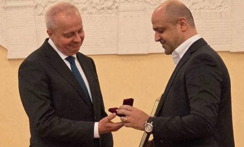 В Посольстве России в Армении состоялась торжественная церемония награждения Мгера Аветисяна