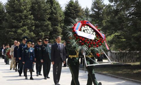 В Китае состоялась церемония возложения венков к Мемориалу советским и монгольским воинам
