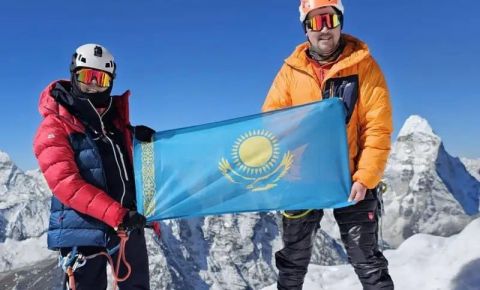 Восхождение на Эверест посвященное памяти  героев Великой Отечественной войны