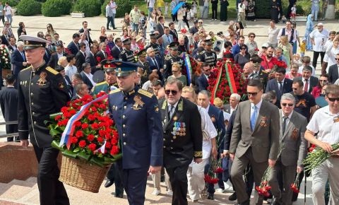 В Узбекистане на мемориале «Братские могилы» почтили память павших в Великой Отечественной войне