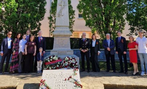 В Бонневуа прошла мемориальная церемония