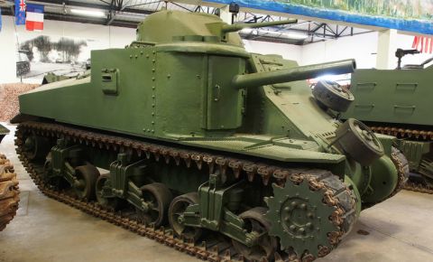 На базу Северного флота доставили американский танк времён Второй мировой войны