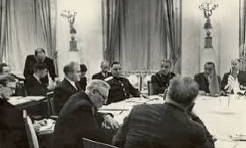 19 октября 1943 года начала свою работу первая трёхсторонняя встреча глав внешнеполитических ведомств СССР, США и Великобритании