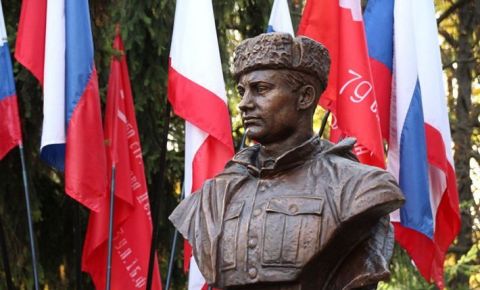 В Симферополе открыли мемориал советскому военачальнику Федору Федоренко