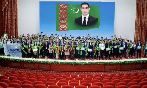 В Ашхабаде подведены итоги «IV Международной олимпиады по химии»