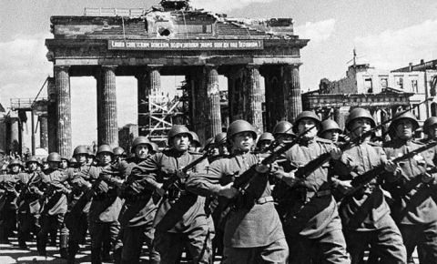 7 сентября 1945 года в Берлине состоялся Парад Победы союзных войск стран антигитлеровской коалиции