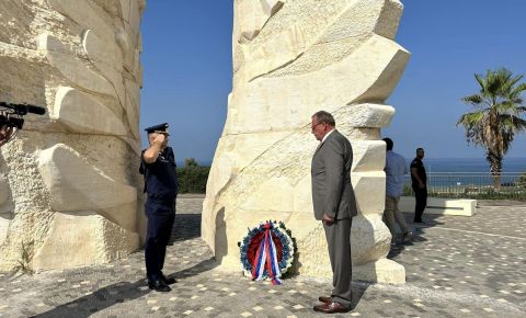 Посол России в Израиле принял участие в мемориальной церемонии у Монумента победы Красной армии над нацистской Германией