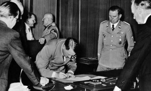 30 сентября 1938 года было подписано «Мюнхенское соглашение»