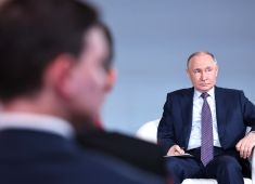 Встреча Владимира Путина с участниками просветительского марафона «Знание. Первые»