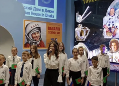 К 65-летию первого полета человека в космос в Дакке открыт бюст Юрия Гагарина