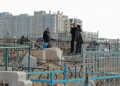 На Русском кладбище Улан-Батора прошел субботник