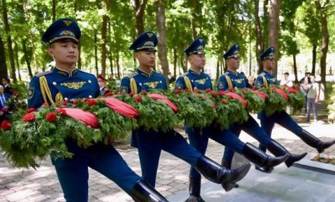В Бишкеке состоялся митинг-реквием, посвященный 40-й годовщине аварии на Чернобыльской АЭС