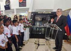 В Каракасе отметили 65-летие полёта Юрия Гагарина в космос