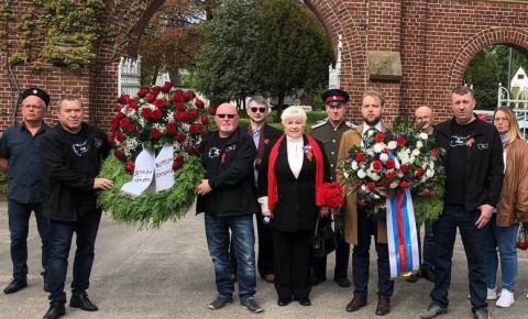 В Бергкамене, Баден-Бадене, Дюссельдорфе, Зигбурге и Кельне прошли мемориальные церемонии