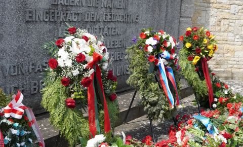 На советском мемориальном комплексе «Зееловские высоты» состоялась памятная церемония возложения цветов и венков