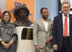 К 65-летию первого полета человека в космос в Дакке открыт бюст Юрия Гагарина