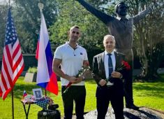 В Хьюстоне прошла мемориальная церемония у памятника Юрию Гагарину