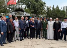 В Таджикистане прошло торжественное мероприятие, посвященное 82-й годовщине окончания Курской битвы