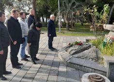 В Абхазии прошла церемония возложения цветов посвящённая «Дню Неизвестного Солдата «