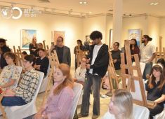 В «Русском Доме» в Нью-Дели прошёл мастер-класс художника Никаса Сафронова