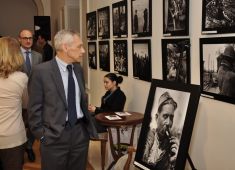 Министр культуры Сербии открыл в Российском центре науки и культуры в Белграде фотовыставку «В объективе война 1941–1945»