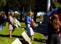 Мемориальная церемония на кладбище Дублина
