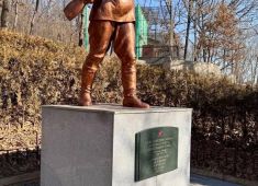 В КНДР на Советском мемориальном кладбище прошла церемония возложения цветов