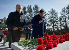 На мемориале советским и монгольским воинам в уезде Чжанбэй прошла мемориальная церемония