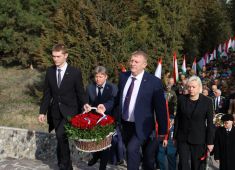 В Ходженте прошла мемориальная церемония памяти воинов-интернационалистов