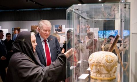 В Париже открылась выставка «Великий Русский Северный путь: Золотая нить столетий»