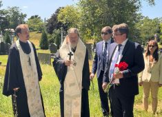 В Нью-Йорке возложили цветы к могилам русских моряков
