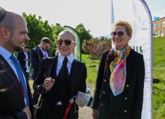 На территории, где ежегодно проходит ПМЭФ заложили «Аллею памяти»